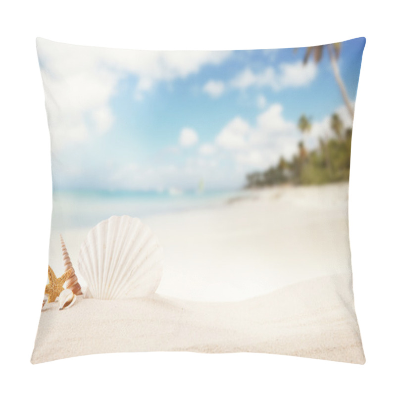 Personality  Sandy Beach With Blank Paper For Text Pillow Covers