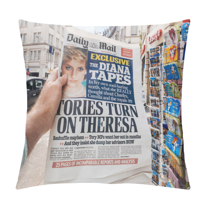 Personality  Daily Mail Newspaper About Princess Diana Seret Tapes And Theres Pillow Covers