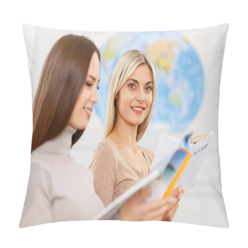 Personality  Nice Friends Having Fun Together Pillow Covers