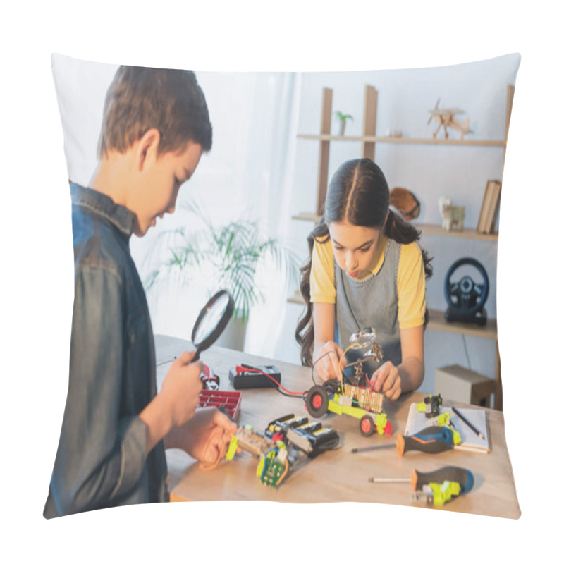 Personality  Blurred Boy Holding Magnifying Glass Near Girl Assembling Robotics Model On Table At Home Pillow Covers