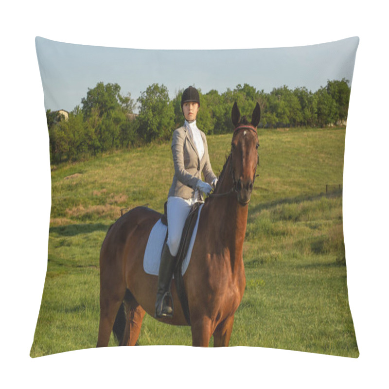 Personality  Young Woman Riding A Horse On The Green Field Pillow Covers