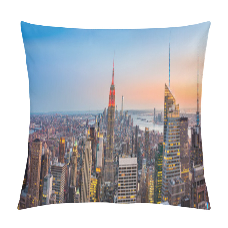 Personality  New York Skyline Panorama At Sunset Pillow Covers