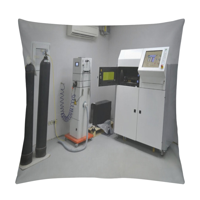 Personality  Open Working Chamber Of A Laser Sintering Machine For Metal Pillow Covers