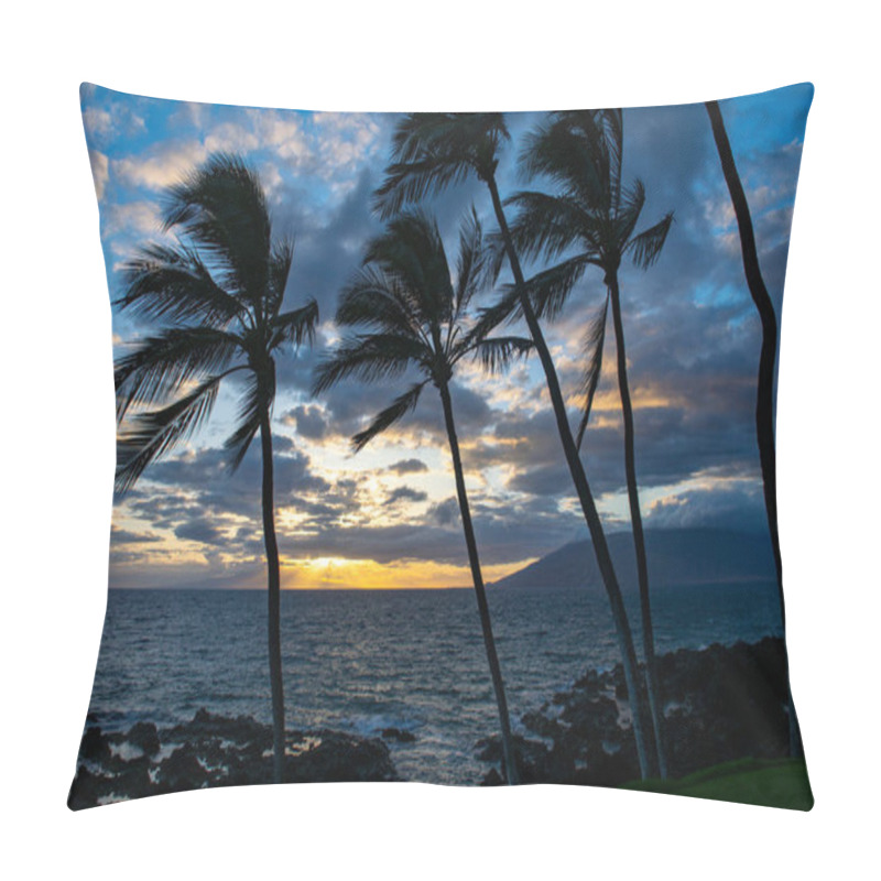 Personality  Shore Dream Tranquility. Scenic Landscape View Of Beach On The Hawaiian Island Of Maui. Pillow Covers