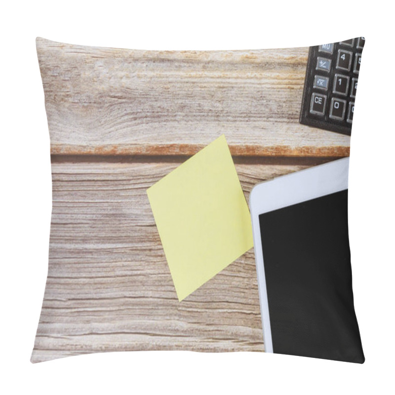 Personality  Yellow Sticky Note Is Placed Beside Digital Tablet PC, Calculator On Wooden Desk Setting Suggests An Organized Workspace, Ideal For Productivity Planning. Pillow Covers