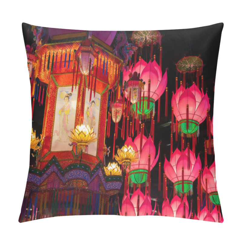 Personality  Chinese Lantern For Chinese New Year And Mid Autumn Festival Celebration Pillow Covers