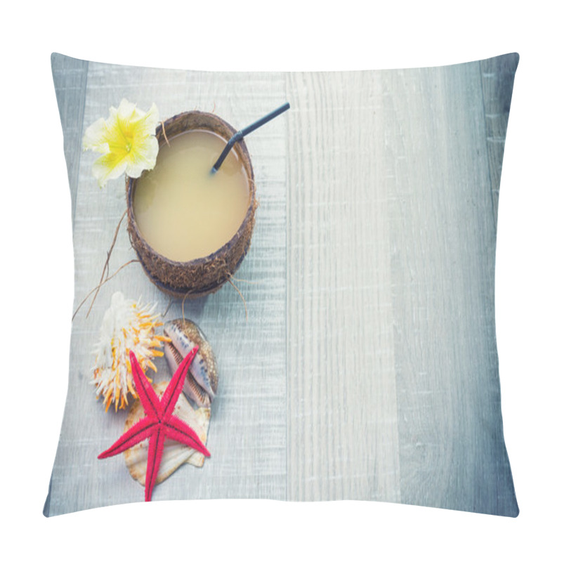 Personality  Coconut Cocktail, Starfish And Shells On The Deck Pillow Covers