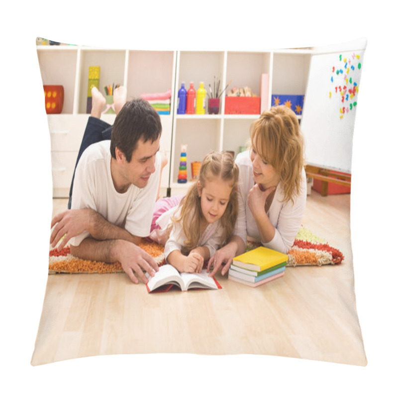 Personality  Happy Family Reading In The Kids Room Pillow Covers