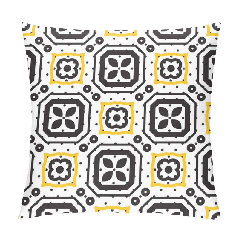 Personality  Black And White Mediterranean Seamless Ceramic Tile Pattern. Pillow Covers