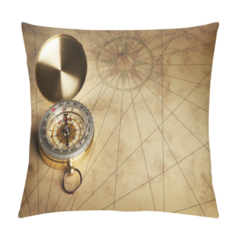 Personality  Compass On The Old Paper Background Pillow Covers