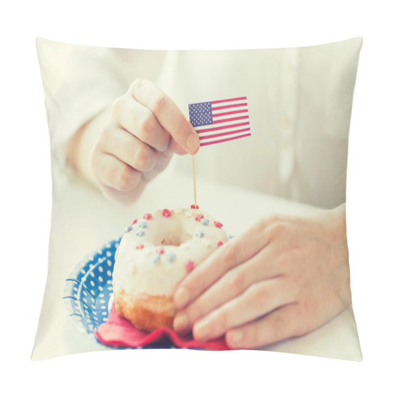 Personality  Female Hands Decorating Donut With American Flag Pillow Covers