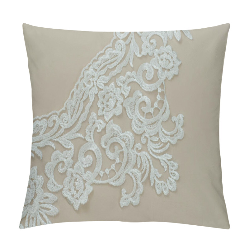 Personality  Texture Lace Fabric. Lace On White Background Studio. Thin Fabric Made Of Yarn Or Thread. A Background Image Of Ivory-colored Lace Cloth. White Lace On Beige Background. Pillow Covers