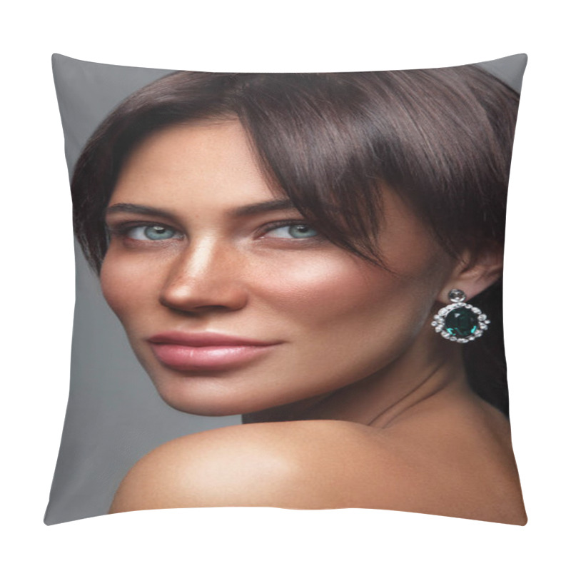 Personality  Portrait Of Young Beautiful Tanned Woman With Freckles Pillow Covers