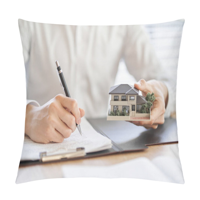 Personality  Asian Businessman Making A Real Estate Contract Pillow Covers