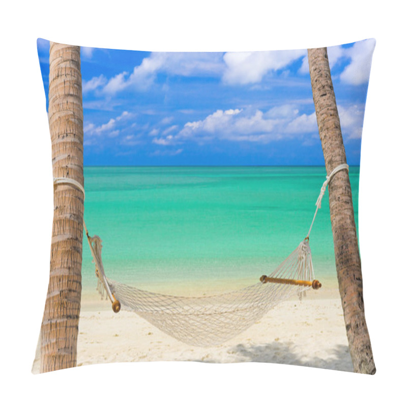 Personality  Hammock On A Tropical Beach Pillow Covers