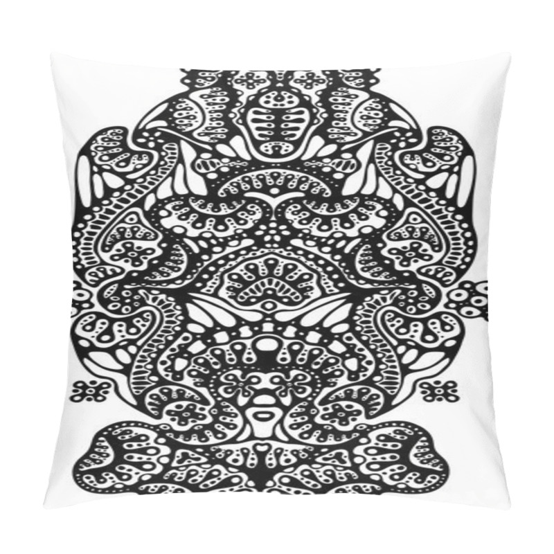 Personality  Black And White Symmetric Pattern Pillow Covers