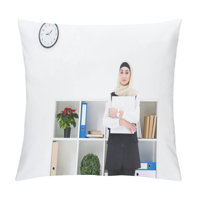 Personality  Portrait Of Businesswoman In Hijab With Folder In Hands In Office Pillow Covers