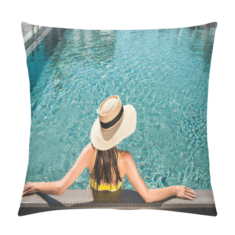 Personality  Back View On Woman In Straw Hat Relaxing In Swimming  Pool Pillow Covers