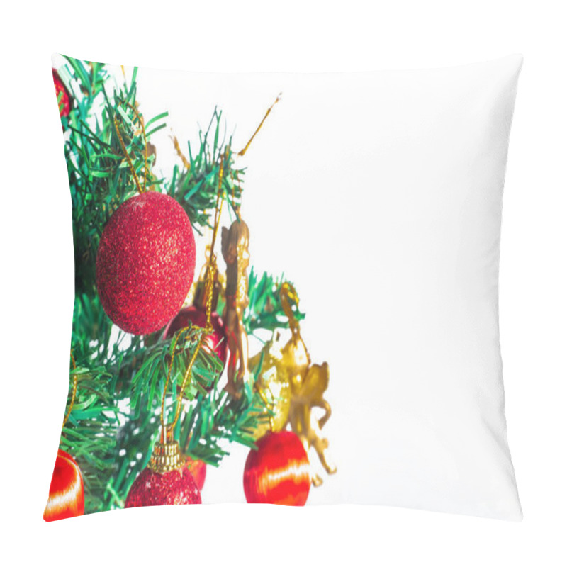 Personality  A Vibrant Christmas Tree Adorned With Red And Green Ornaments, Featuring Golden Angel Decorations. Perfect For Capturing The Festive Spirit And Holiday Joy. Pillow Covers