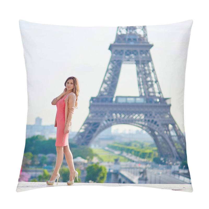 Personality  Beautiful Young Woman Near The Eiffel Tower Pillow Covers