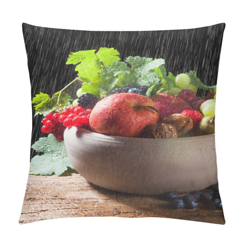 Personality  Raindrops On Autumn Fruits Pillow Covers