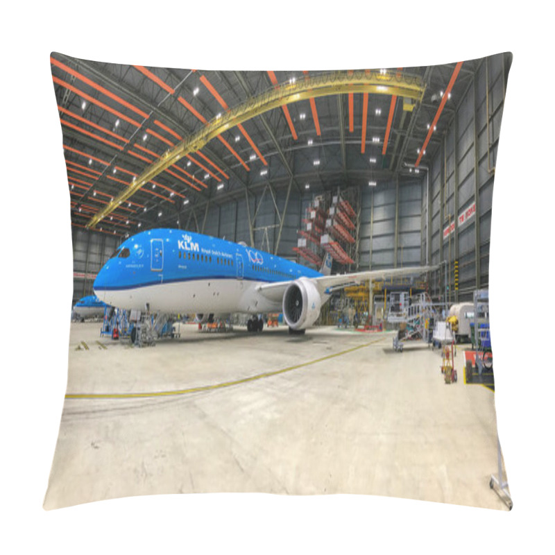 Personality  Boeing 787 In Hangar For Maintenance Pillow Covers