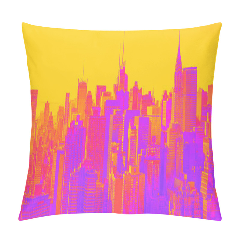 Personality  Aerial View Of The New York City Skyline 1980s Retro Style Pillow Covers