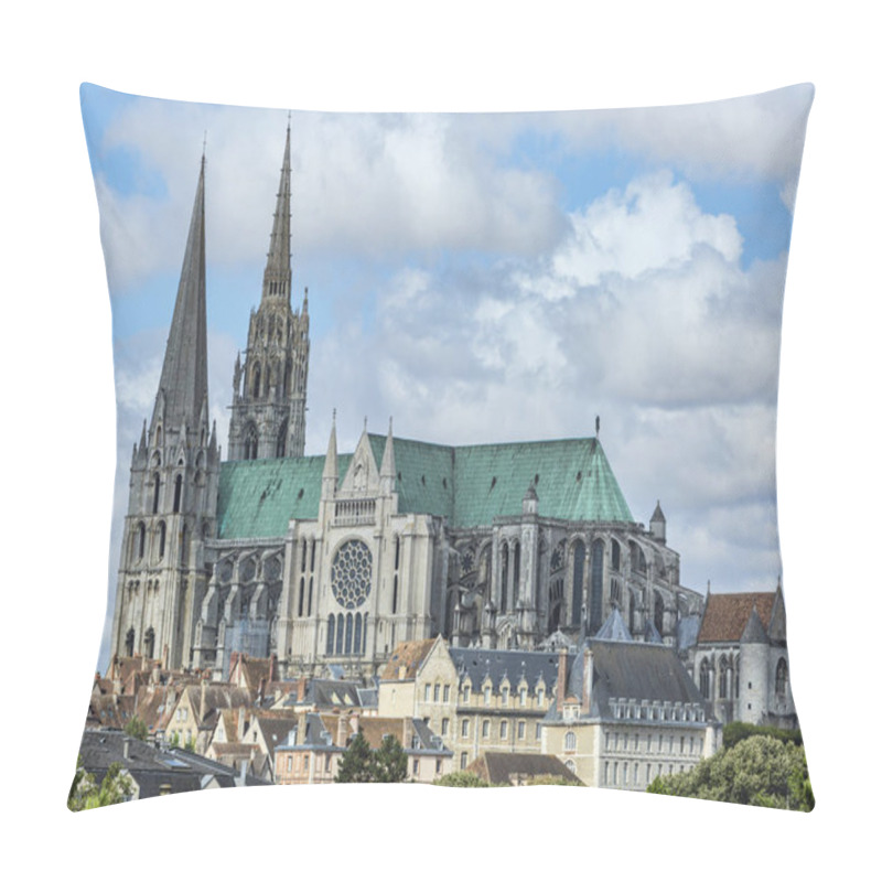 Personality  Cathedral Of Our Lady Of Chartres Pillow Covers