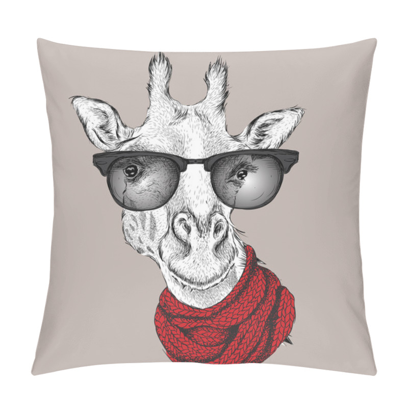 Personality  Portrait Of Giraffe  In A Winter Scarf. Vector Illustration Pillow Covers