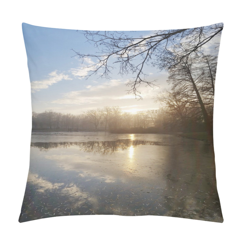 Personality  Calm Lake Tn The County Pillow Covers