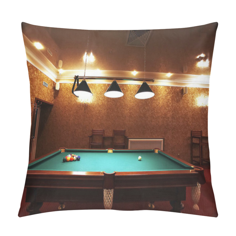 Personality  Large Room With Pool Tables Pillow Covers