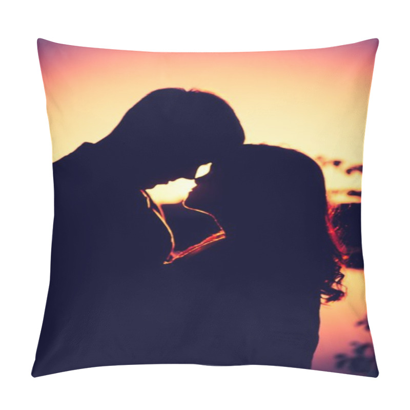 Personality  Silhouettes Of Hugging Couple Against The Sunset Sky Pillow Covers