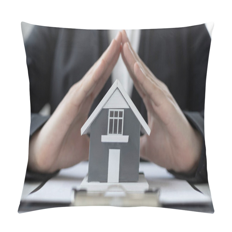 Personality  Sales Manager Or Real Estate Agent Will Be Prepared To Show You A Sample Home And Detail The Terms Of Buying A Home With Insurance Promotions, Attention To Property Services And Insurance Concept. Pillow Covers