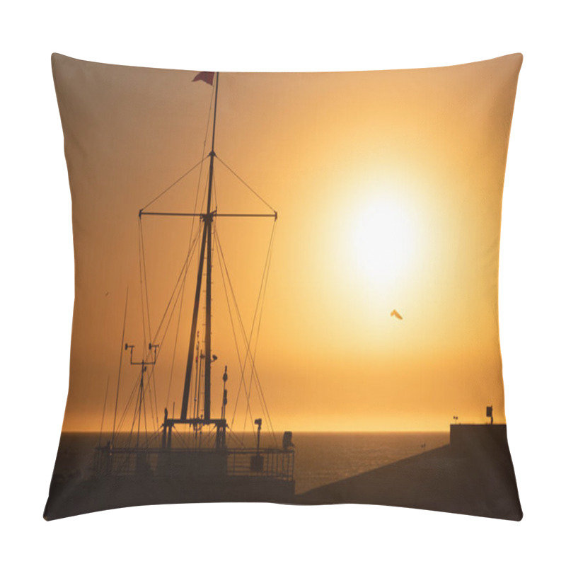 Personality  Closeup Of A Pier At Sunset With Some Birds Flying Pillow Covers