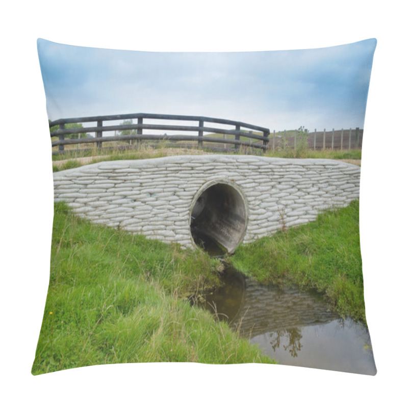 Personality  Storm Culvert Drainage Pipe Concrete Revetment Pillow Covers