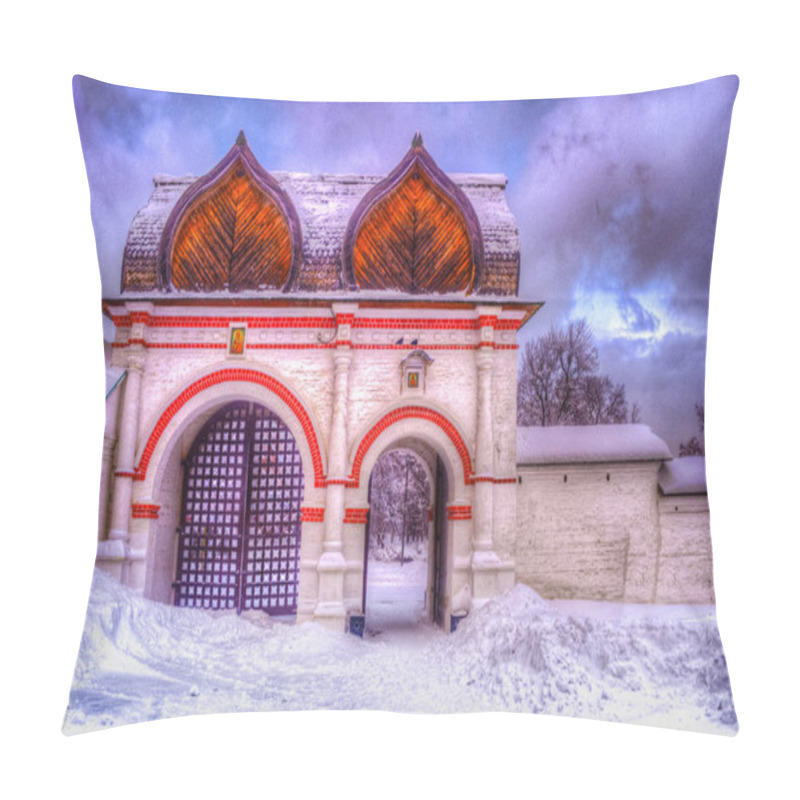 Personality  Spasskiye Gates In Kolomenskoye Park Pillow Covers