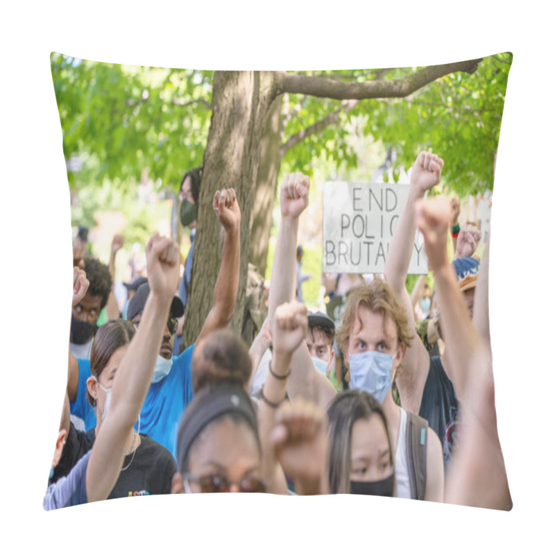 Personality  TORONTO, ONTARIO, CANADA - JUNE 6, 2020: Anti-Racism March, In Solidarity With Black Lives Matter And Against The Death Of George Floyd And Police Injustice. Pillow Covers