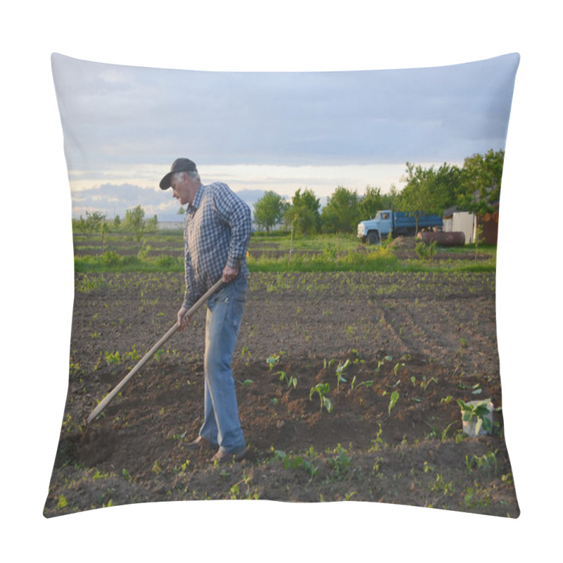 Personality  Farmer Hoeing Vegetable Garden Pillow Covers