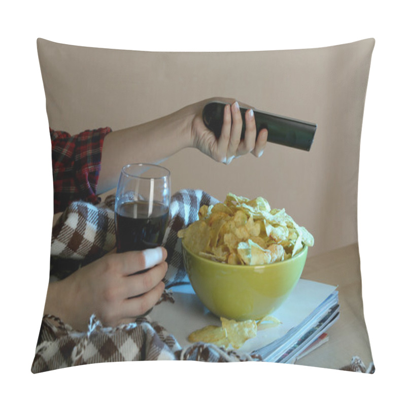 Personality  Someone Watching TV With Crisps And Cola In Room Pillow Covers