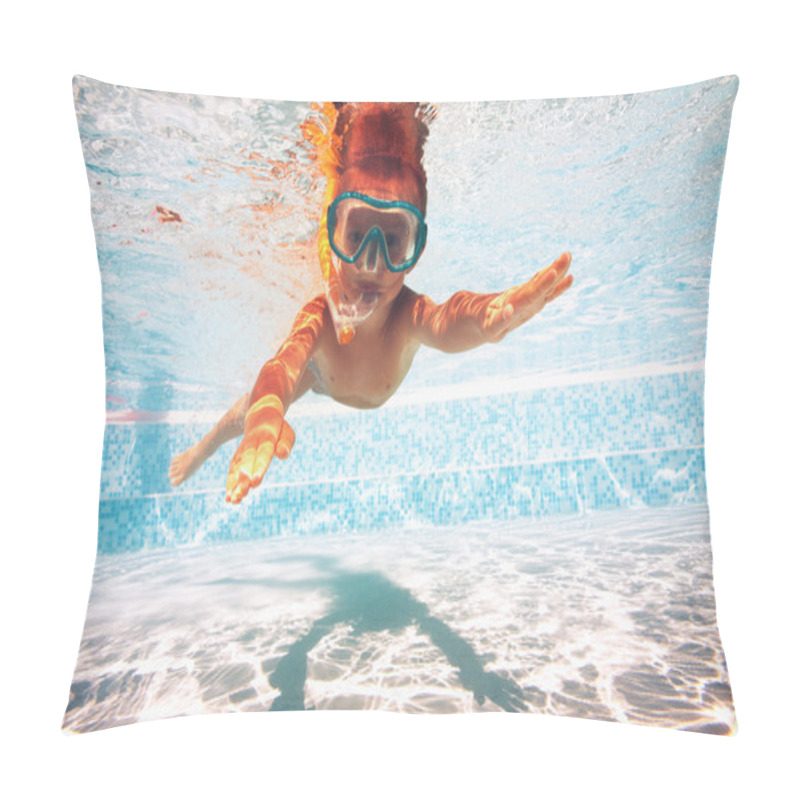 Personality  Underwater Little Kid In Swimming Pool With Mask. Pillow Covers