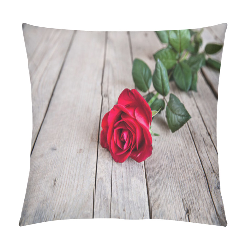 Personality  Red Rose On Wooden Background Pillow Covers