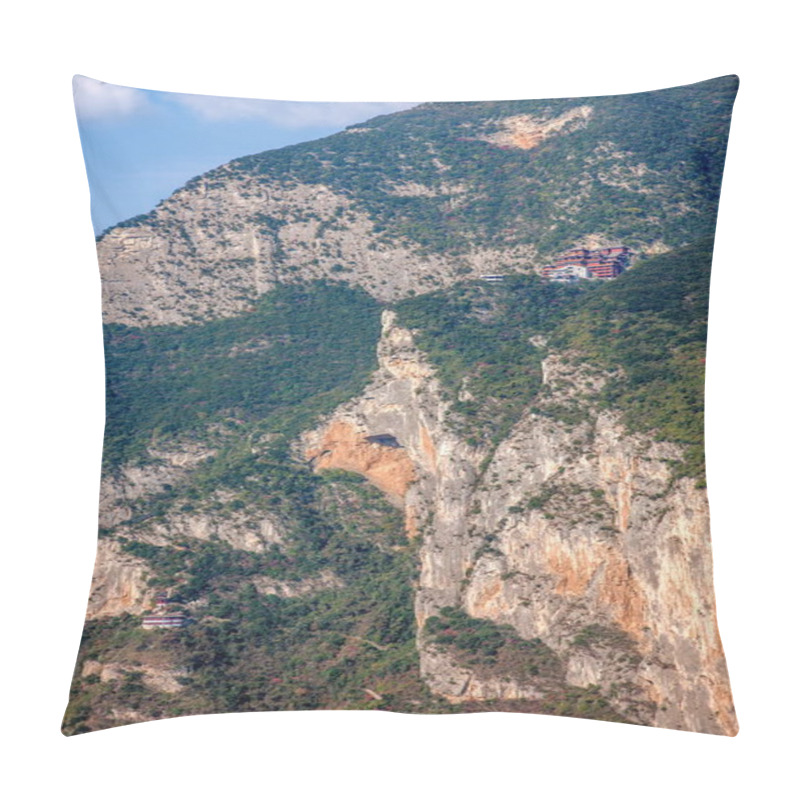 Personality  Yangtze River Three Gorges Wu Gorge Pillow Covers