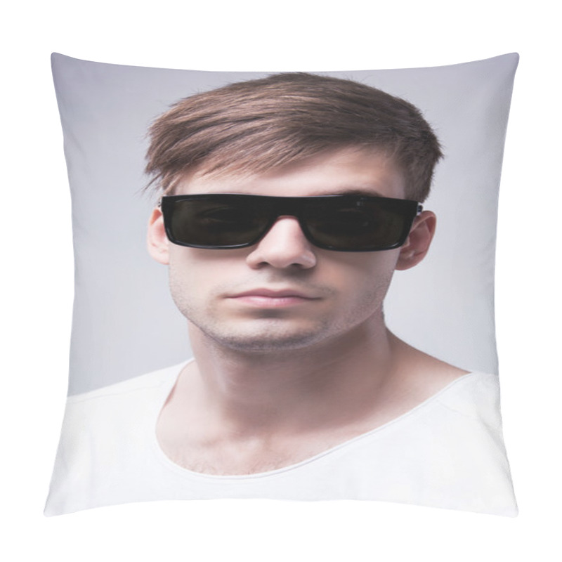 Personality  Close-up Portrait Of A Young Stylish Beautiful Man With Black Glasses On A Grey Background Pillow Covers