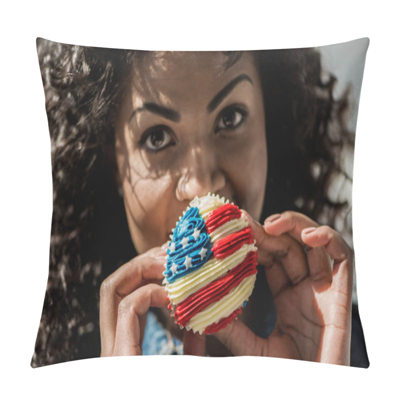 Personality  Girl With American Flag Cupcake  Pillow Covers