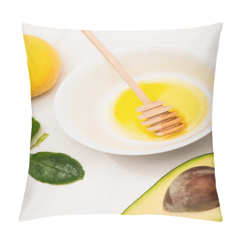 Personality  Top View Of Bowl With Honey And Wooden Dripper, Fresh Lemon And Avocado Near Rose Leaves On White Pillow Covers