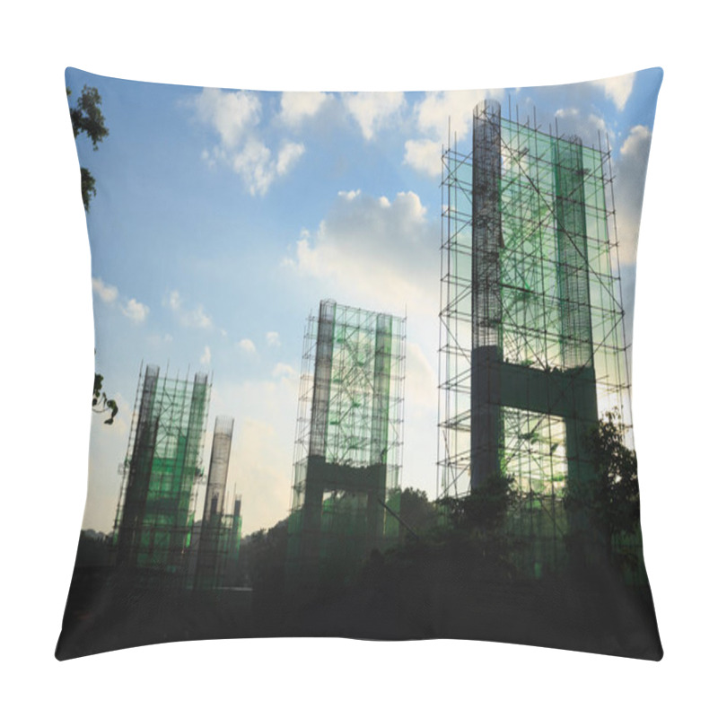 Personality  Steel Bridge Construction With Scaffolding And Framework  Pillow Covers