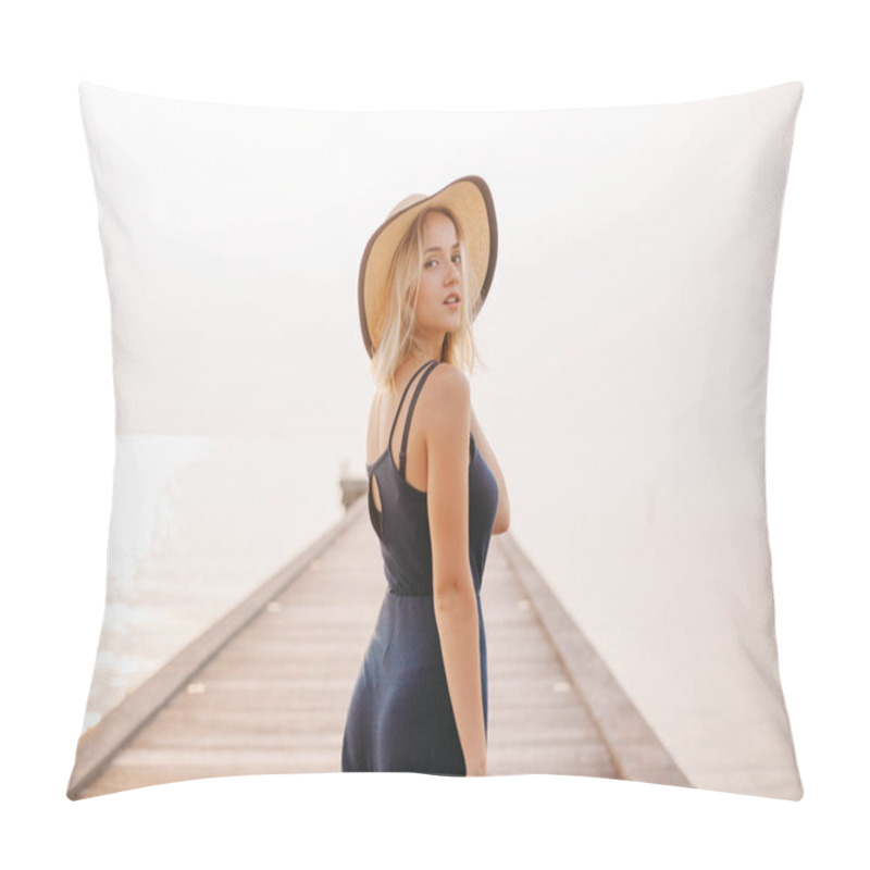 Personality  Modeling Pillow Covers