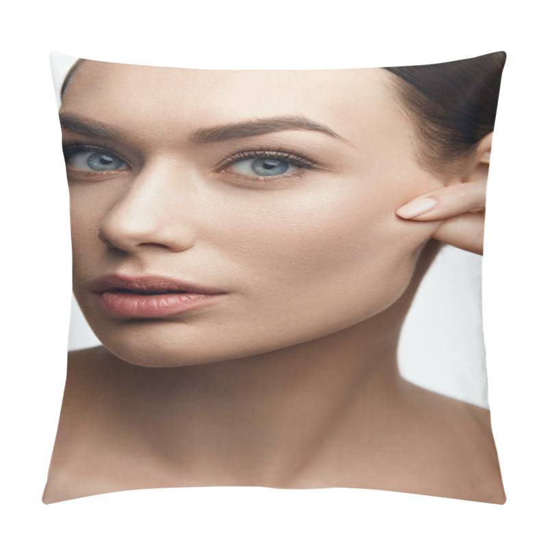 Personality  Elastic Skin. Woman With Beautiful Face. Pillow Covers