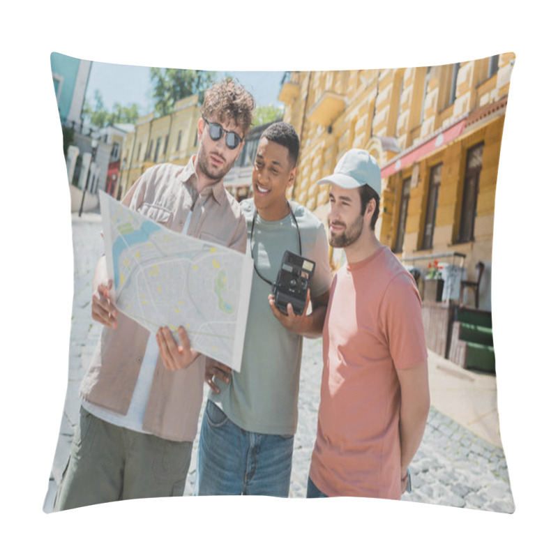 Personality  Young Tour Guide In Sunglasses Showing City Map To Smiling Multicultural Tourists During Excursion On Podil District In Kyiv Pillow Covers