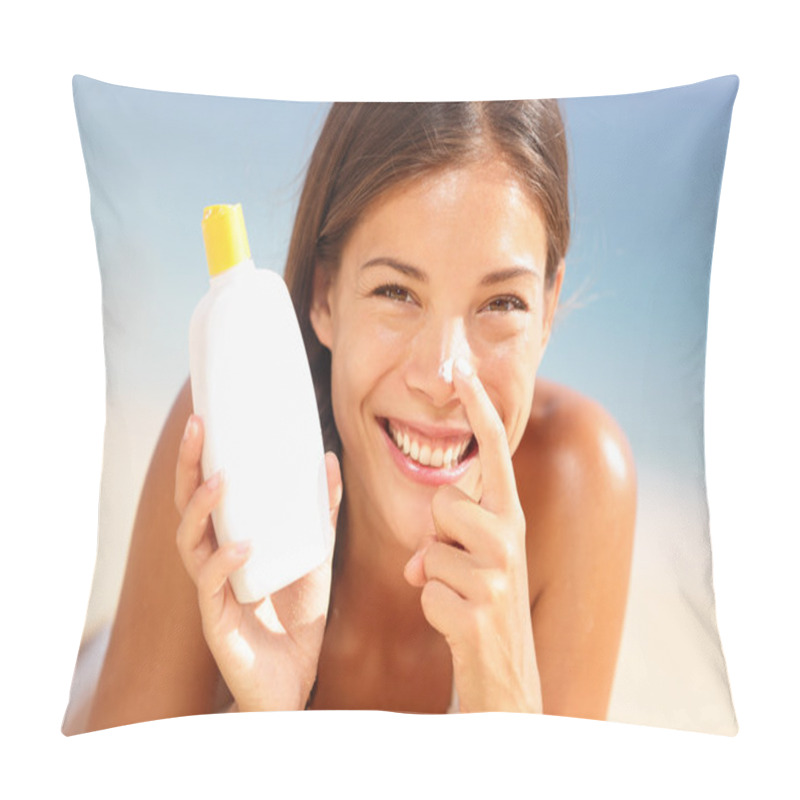 Personality  Suntan Lotion Woman Applying Sunscreen Solar Cream Pillow Covers